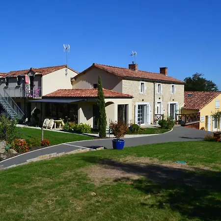 Сasa de vacaciones De La Bibudiere *